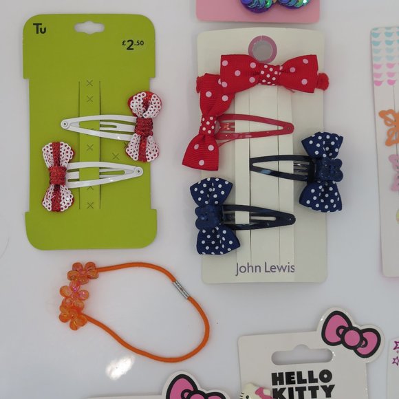 Selection of hair slides - Picture 8 of 10